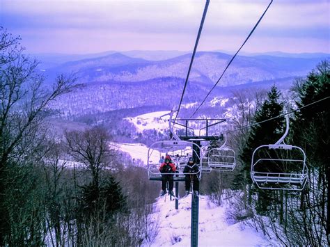 Ski resort killington - Le domaine skiable Killington se situe dans le Vermont ( USA ). Les skieurs et les snowboarders ont à leur disposition 118,4 km de pistes. 22 remontées …